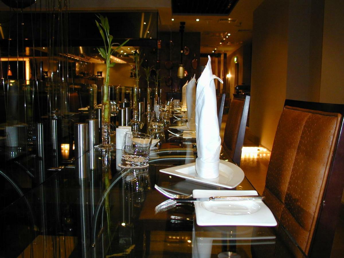 Le Royal Tower Hotel Kuwait City Exterior photo